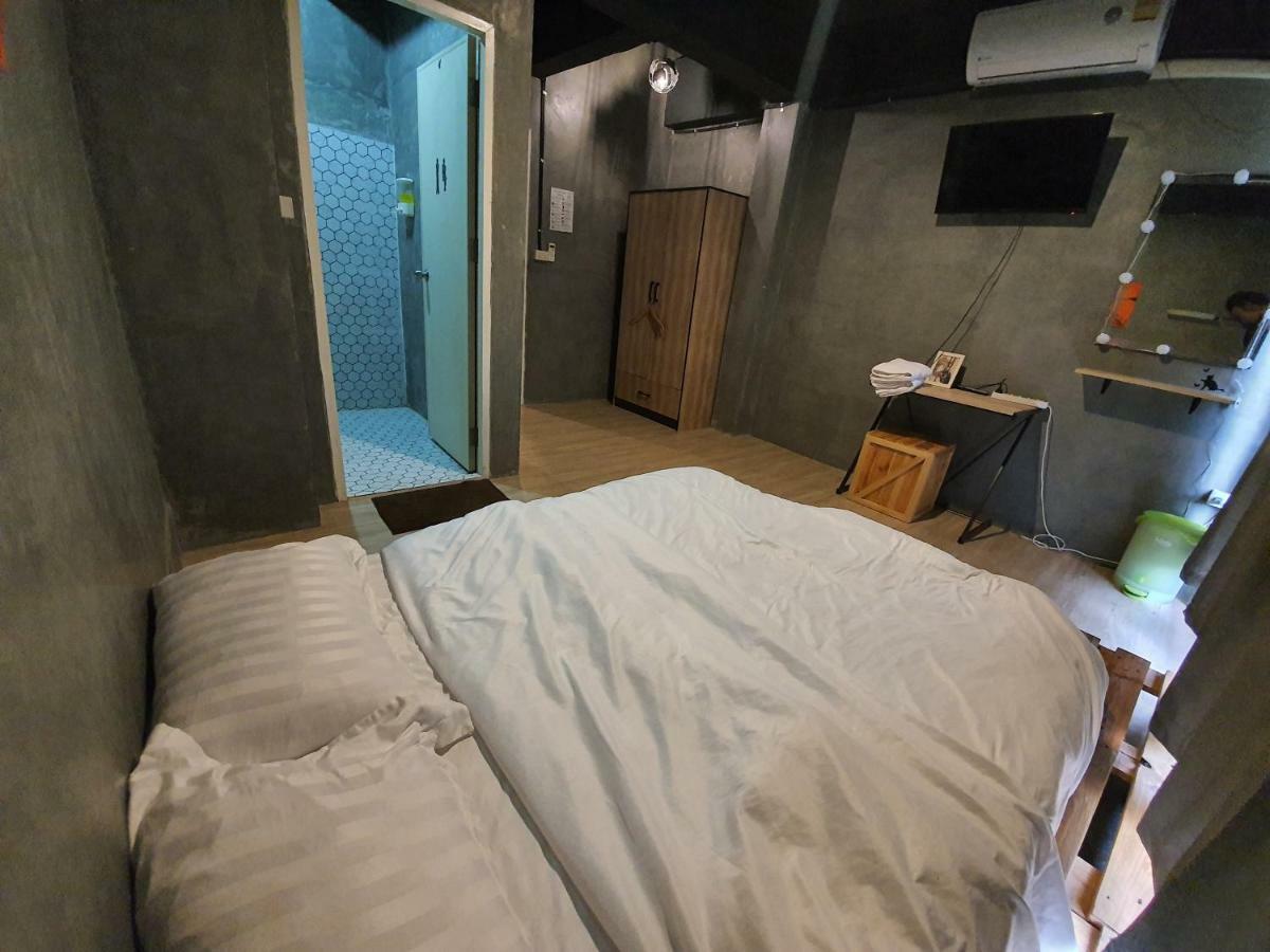 The Beds Ever Hostel Bangkok Buitenkant foto